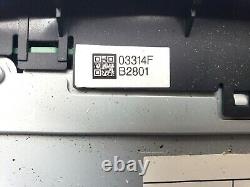 Mercedes-benz C Class W204 Sat Nav CD Player Stereo Radio Head Unit A2049004811