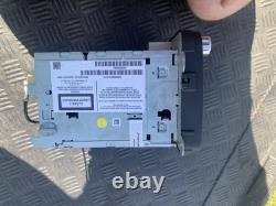 Volkswagen Tiguan/ Passat / Golf Radio CD Player Stereo Head Unit 1t0035680b