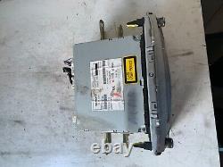 2011 Toyota Verso Lecteur radio stéréo multifonctionnel unité de tête 8612064040