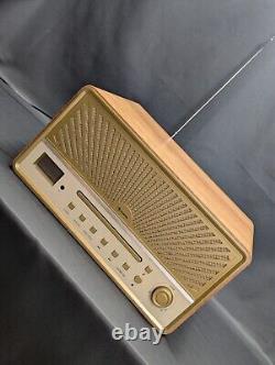 Lecteur CD et radio Hi-Fi stéréo Auna au style vintage en très bon état, accessoire de film