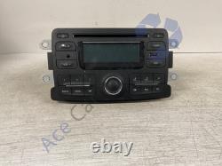 Lecteur de radio CD Dacia Duster 10-14 avant restylage sans code 281155216R