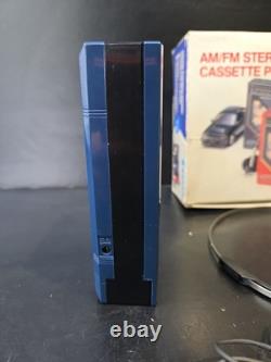 Radio cassette stéréo personnel Sanyo vintage MGR61 avec boîte et écouteurs d'origine