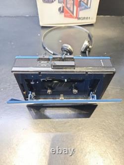 Radio cassette stéréo personnel Sanyo vintage MGR61 avec boîte et écouteurs d'origine
