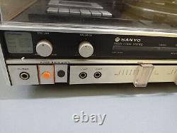 Sanyo GXT4540K Lecteur d'enregistrement de radio stéréo à état solide avec haut-parleurs et lecteur de cassette
