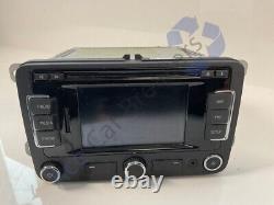 Skoda Fabia 5J 10-14 Facelift Estate Stereo Radio Cd Player 5JA035192H translates to: Lecteur CD radio stéréo d'origine Skoda Fabia 5J 10-14 Facelift Estate 5JA035192H.