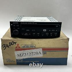 Unité principale stéréo radio CD authentique Mitsubishi Shogun Pajero MZ312720